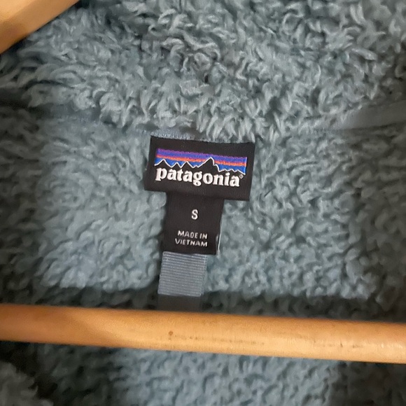 Patagonia women’s medium quarter zip - Picture 2 of 4